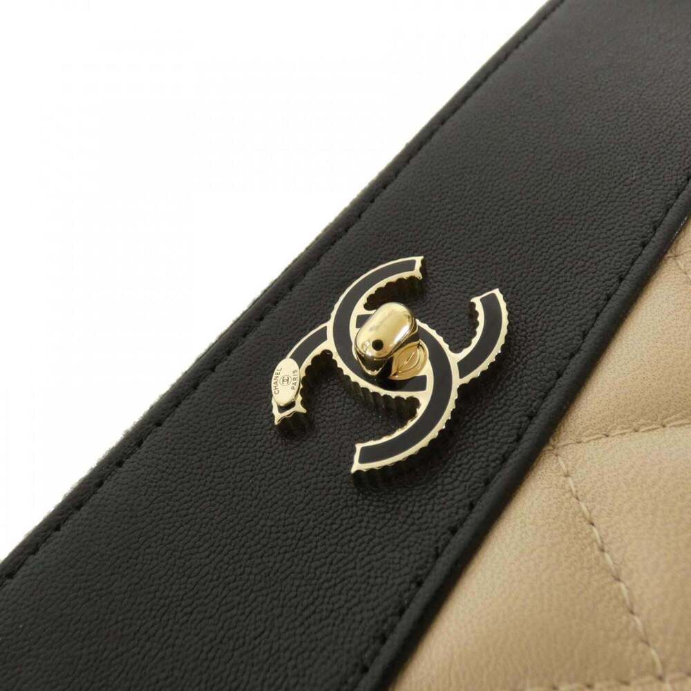 CHANEL Black Pouch - Picture 5 of 8